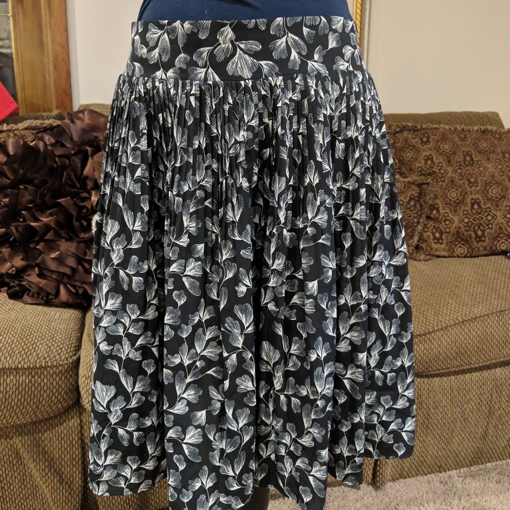 Black and White Flowy Skirt